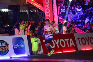 BIB: 410
                            <button type="button" onclick="openModal(23193701)" class="btn btn-primary btn-sm float-right btn-popup" data-toggle="modal" data-target=".modal-high-quality">
                        <i class="fas fa-shopping-cart"></i> Add to Cart
                    </button>
                                            <button type="button" onclick="isThisMe(23193701, true)" class="btn btn-success btn-sm float-right btn-popup btn-isme hidden" data-toggle="tooltip" data-placement="bottom" title="นี่คือรูปของคุณใช่ไหม คลิกที่นี่เพื่อเอาเข้าอัลบั้ม">
                        <i class="fas fa-plus"></i> Add to album
                    </button>
                    <button type="button" onclick="isThisMe(23193701, false)" class="btn btn-warning btn-sm float-right btn-popup btn-isnotme hidden">
                        <i class="fas fa-ban"></i> Remove from album
                    </button>